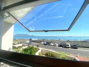 Spectacular Views of The Bay
